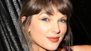 Taylor Swift spotted boarding private jet in Rhode Island as bachelorette party rumors swirl