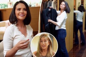 Selena Gomez wears a $68 Anthropologie T-shirt in video with Jennifer Aniston
