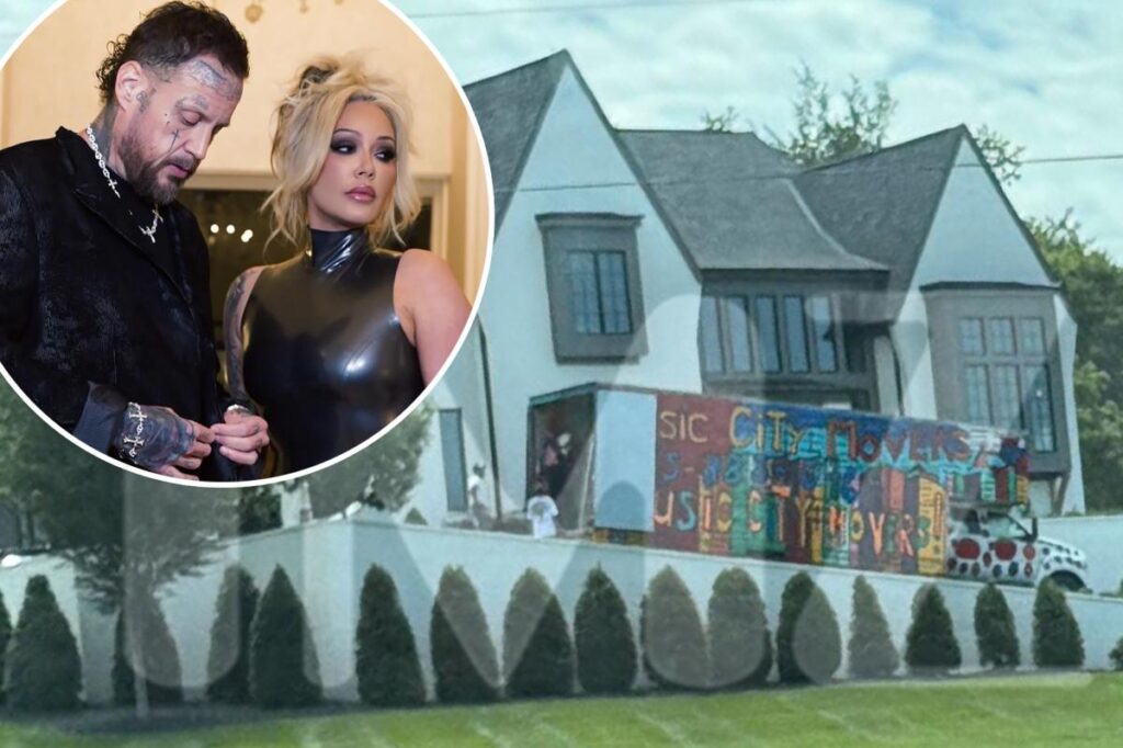 Movers spotted outside Jelly Roll, Bunnie Xo’s Nashville home after divorce news