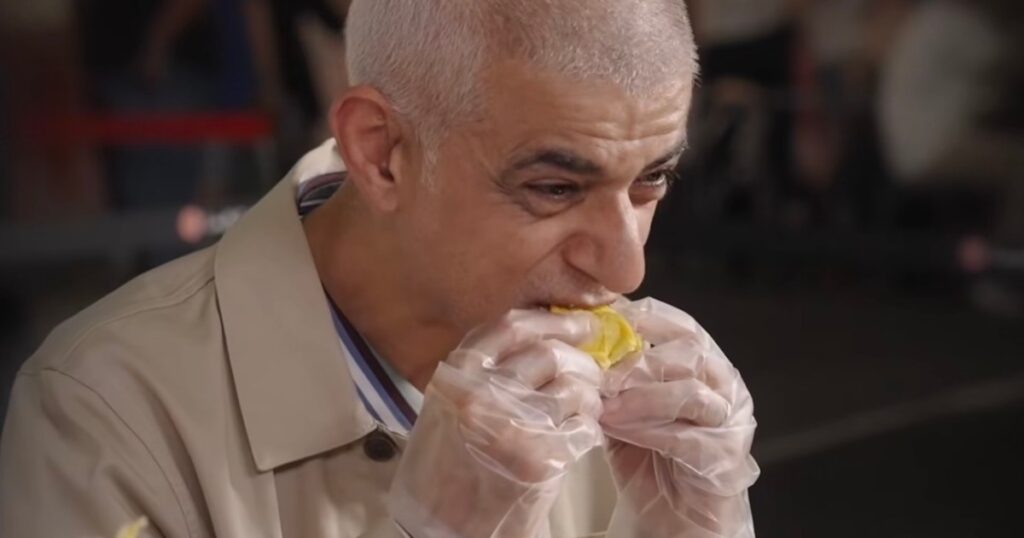 Yay or nay? London mayor gets his first taste of durian in Singapore
