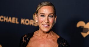 Sarah Jessica Parker Uses the $19 Berry Lip Balm That Shoppers Say Makes Them ‘Look Youthful’