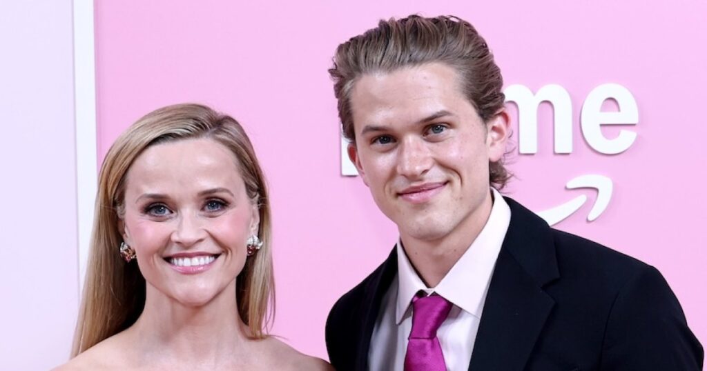 Reese Witherspoon Brings Son Deacon Phillippe to World Premiere of ‘Legally Blonde’ Prequel ‘Elle’