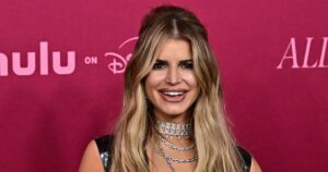 Jessica Simpson Recalls Pressure to Lose Weight in Early Career: ‘I’m Just Not Built That Way’