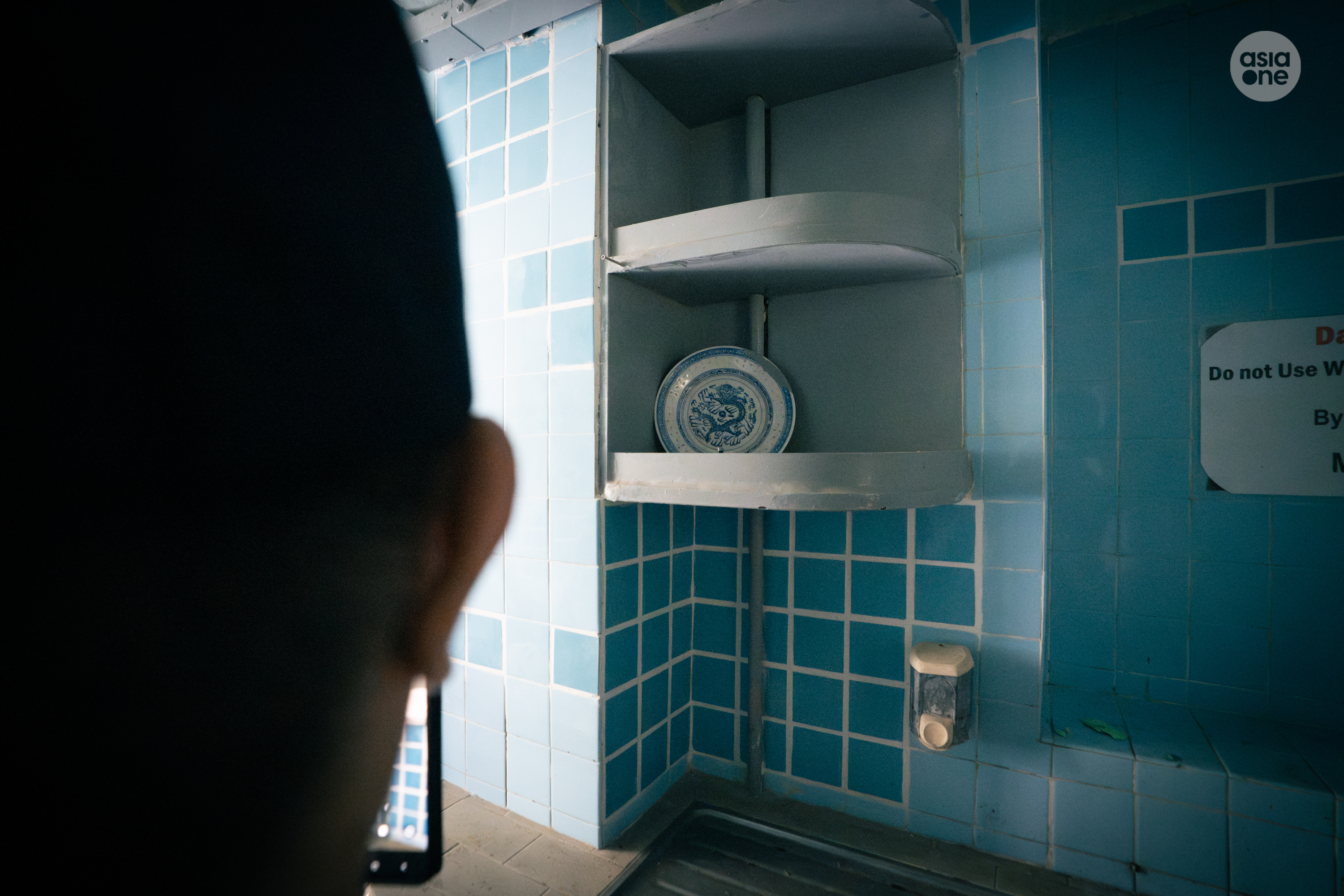 Did you know that the kitchen at Sultan Shoal Lighthouse was once fully equipped with a stove and an oven? Crew manning the lighthouse would take turns to cook using the rations they were given.