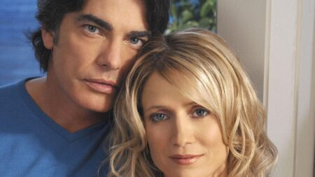 The O.C. stars Peter Gallagher, 70, and Kelly Rowan, 60, reunite nearly two decades after their hit show ended… see them now