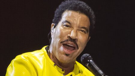 Lionel Richie, 77, RETURNS to concerts after onstage medical emergency as he shares update on condition