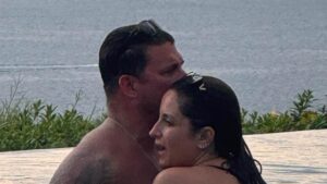 Jax Taylor gets cozy with estranged wife Brittany Cartwright’s longtime publicist during steamy getaway