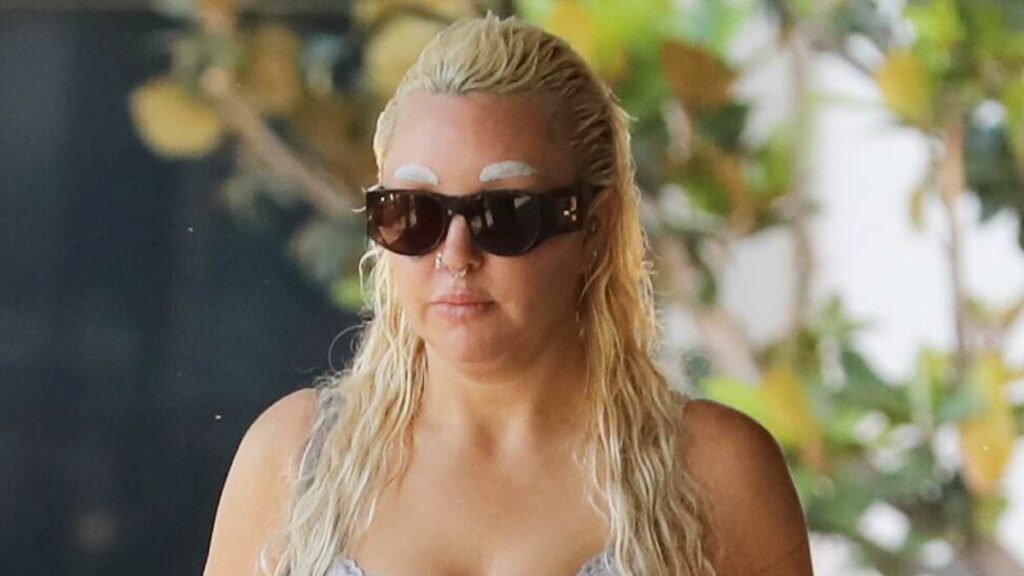 Amanda Bynes debuts shocking WHITE eyebrows to match her platinum blonde hair during LA coffee run… amid Ozempic transformation