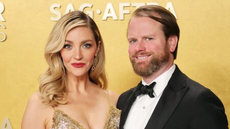 The Bear star Abby Elliott files for divorce from husband Bill Kennedy after 10 years of marriage