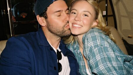 Sydney Sweeney and Scooter Braun’s adventures in Australia: Superstar, 28, flashes cleavage and cozies up to boyfriend, 45, during trip Down Under