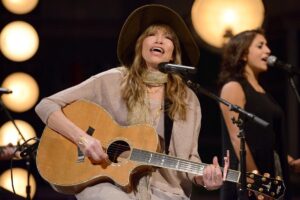 ‘You’re So Vain’ singer Carly Simon diagnosed with Parkinson’s disease