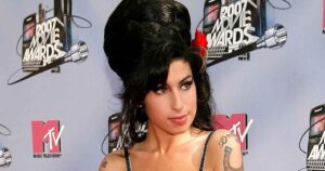 Amy Winehouse’s Dad Ordered to Pay Over $1 Million to Singer’s Friends Who Auctioned Her Clothes