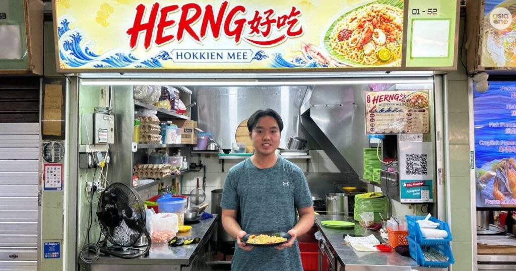 28-year-old graduate learns hawker trade in secret, opens Hokkien mee stall to fulfill dream, Lifestyle News