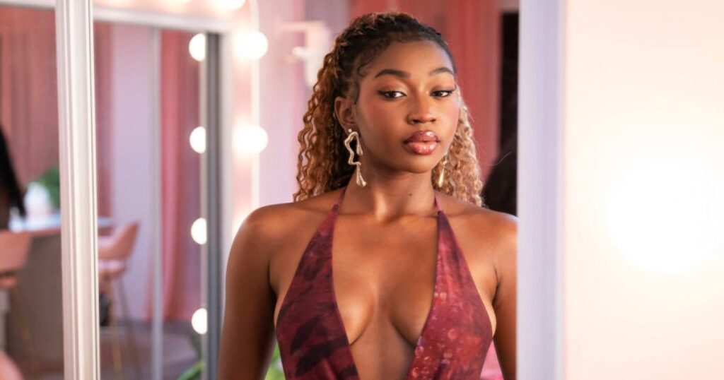 Love Island USA’s Amora Recalls Finding a Job as a ‘Bikini Server’ on Craigslist: ‘Left With $300’