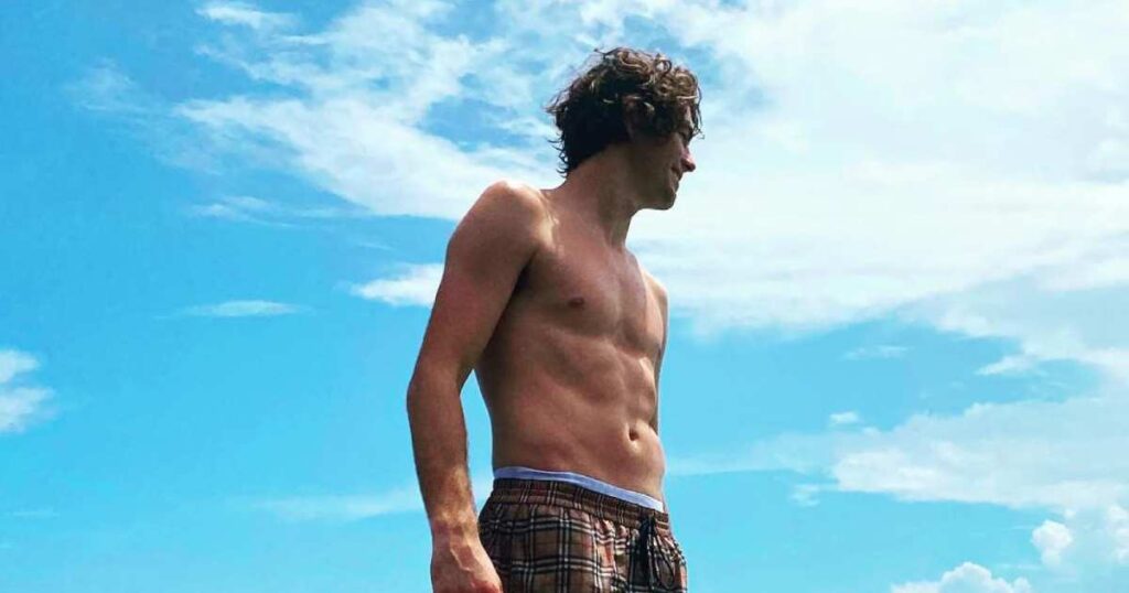 People We Googled Shirtless This Week: The Hottest Rising Stars in Film, TV and Beyond