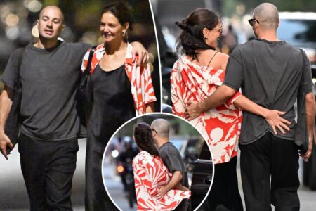 Katie Holmes gets handsy with artist Jason Bard Yarmosky as romance rumors heat up