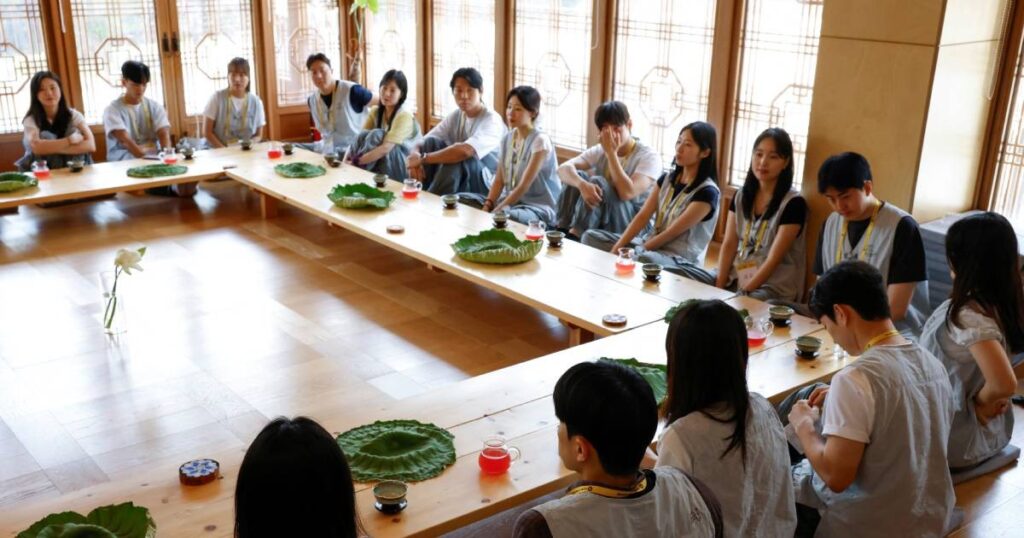 South Korean singles look for their dream match at Buddhist temple retreat, Lifestyle News