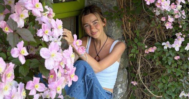 Sydney Towle, content creator who documented life with cancer, dies at 26