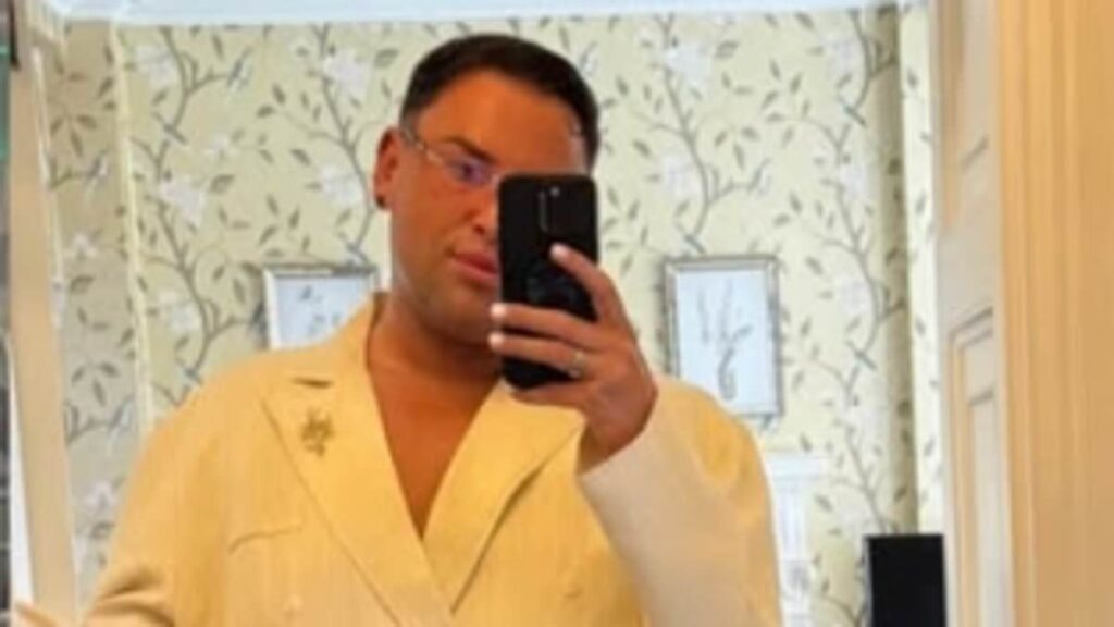 Celebrity Big Brother star David Potts shows off his incredible five stone weight loss