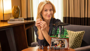 Lego Just Released Its First ‘The X-Files’ Set, Complete With Mulder and Scully Minifigures