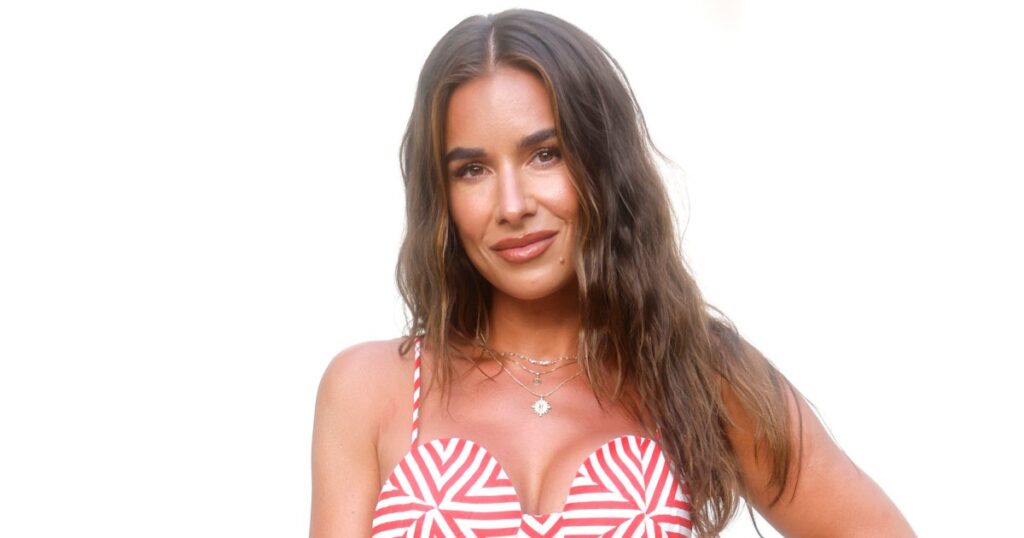 Jessie James Decker Explains Decision to Remove ‘Very Large’ Breast Implants: ‘Natural Girl Era’