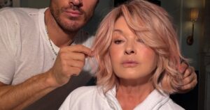 Martha Stewart Debuts ‘Rose Gold’ Hair, Ditches Signature Blonde Color: ‘It’s a Good Thing’