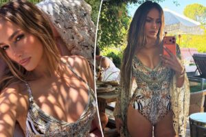 Jennifer Lopez celebrates Labor Day weekend in plunging one-piece swimsuit