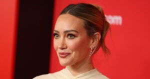 Hilary Duff Wore the Ultra-Sleek, Cool-Girl Sneakers That Are *Officially* Dominating 2026