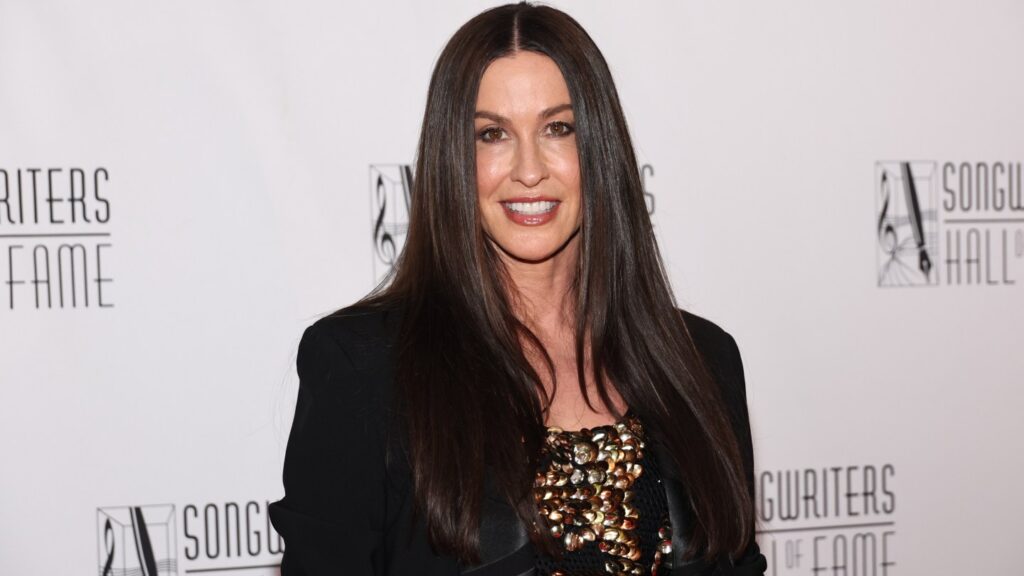 Alanis Morissette Sues Former Tour Manager Over Alleged “Calculated Blackmail Campaign”