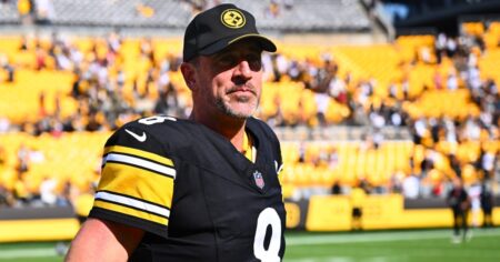 Aaron Rodgers Shades Teammates, Officials After Steelers’ Season-Opening Win Over Atlanta Falcons