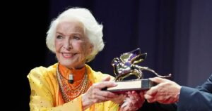 At Venice, Ellen Burstyn reflects on playing Marilyn Monroe and a lifetime in movies