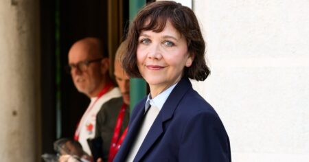 Maggie Gyllenhaal’s Rich-Looking Navy Blazer Is So ‘City Girl Chic’ — Nail the Look for $42