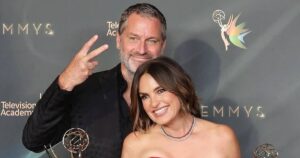 Mariska Hargitay pays tribute to late Gloria Steinem as she wins 2 Emmy Awards, Entertainment News
